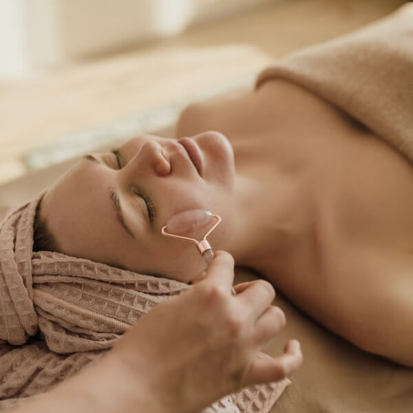Dermaplaning Facial – Smooth, Soft & Radiant Skin