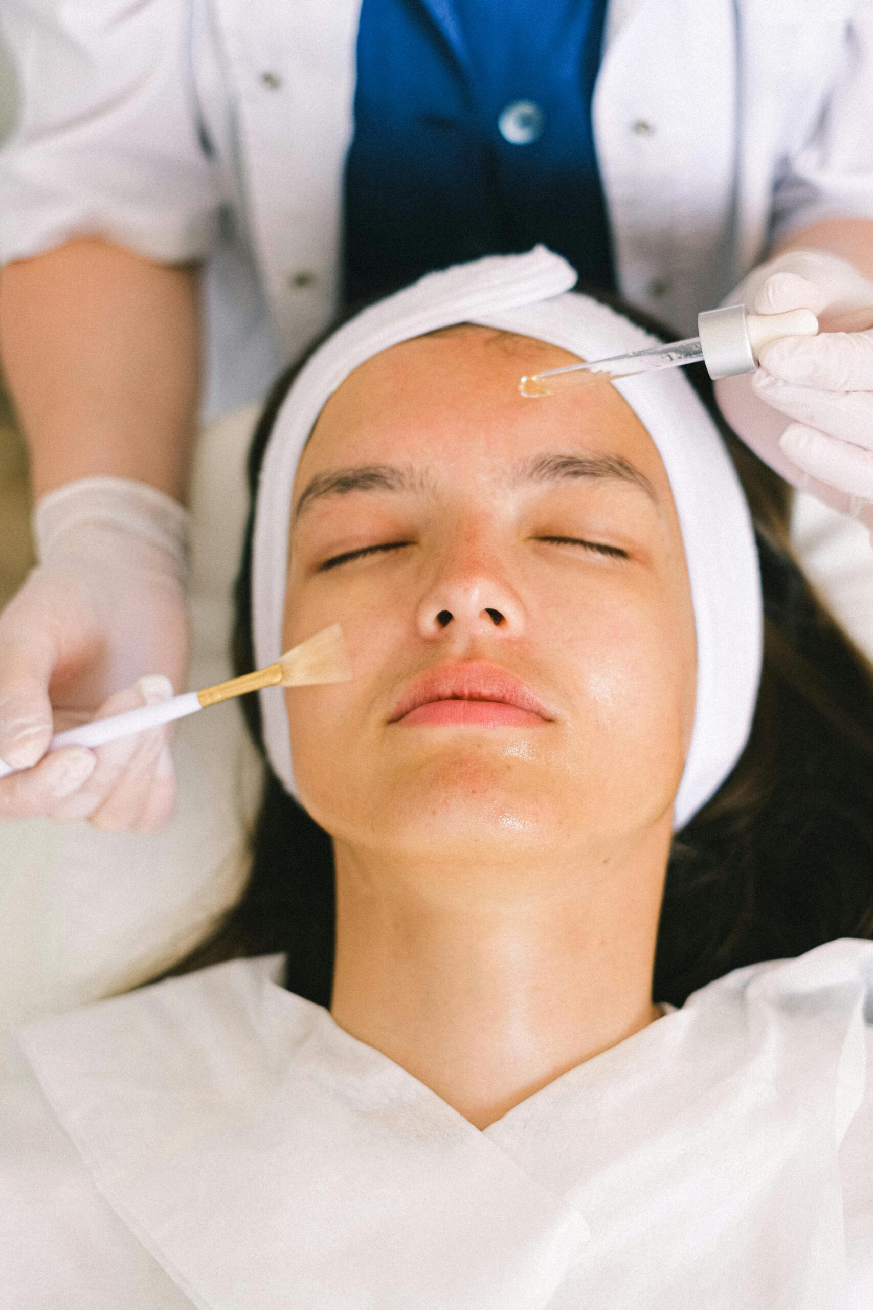 Hydra-Facial – Deep Cleanse & Hydrate for Radiance